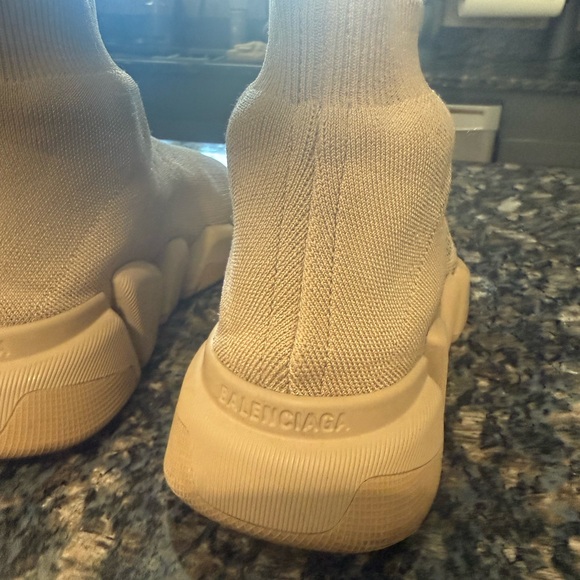 BALENCIAGA WOMEN'S SPEED 2.0 RECYCLED KNIT SOCK SNEAKER IN BEIGE SIZE 7 - Picture 11 of 13